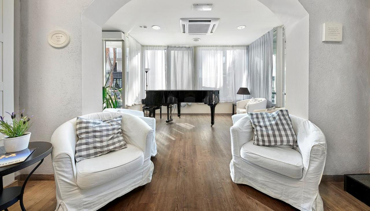 Hotel Arlecchino Riccione Extérieur photo