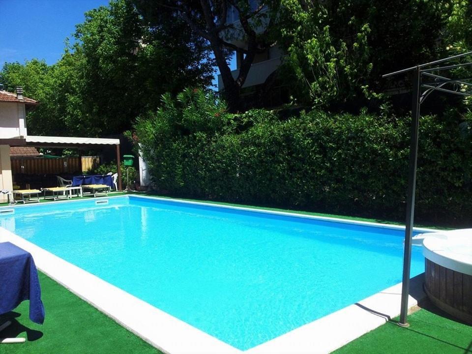 Hotel Arlecchino Riccione Extérieur photo