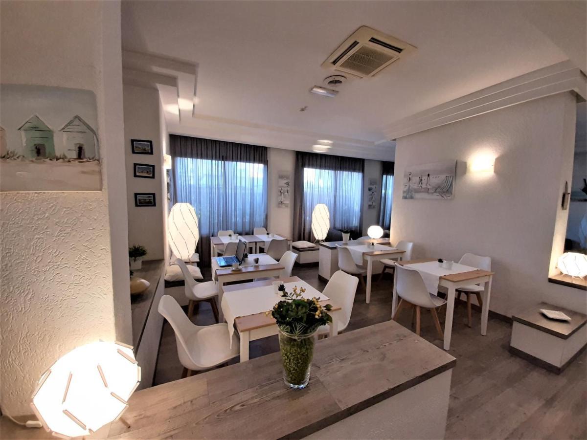 Hotel Arlecchino Riccione Extérieur photo